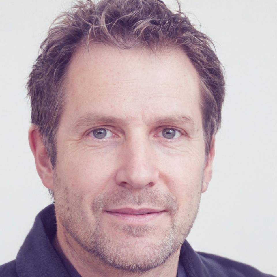 Retrato de Esteban Villarreal, emprendedor digital